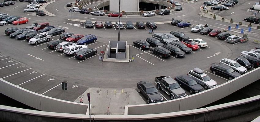 Parken am Flughafen Köln Bonn - Parkingairea
